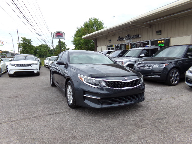2017 Kia Optima LX AT's photo